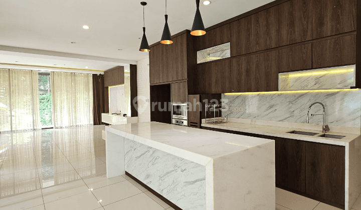 Dijual Rumah Bagus Di Serenia Hills Tangerang Selatan 10,9m Nego 2