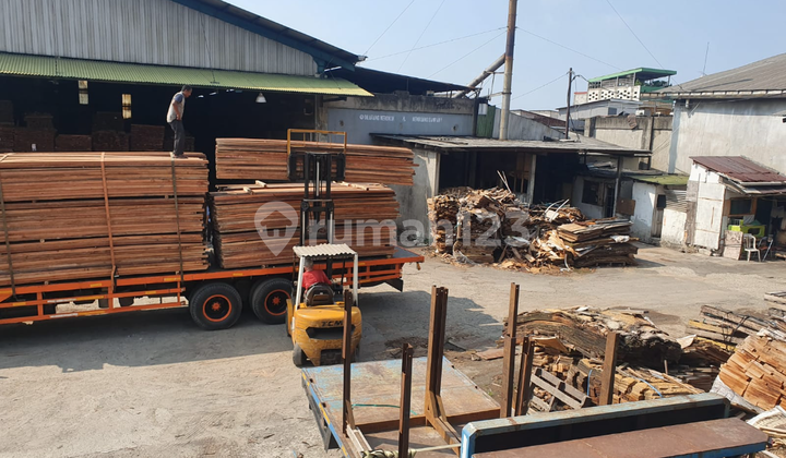 Bangunan Pabrik Dan Kantor Aktif Di Cakung Jakarta Timur