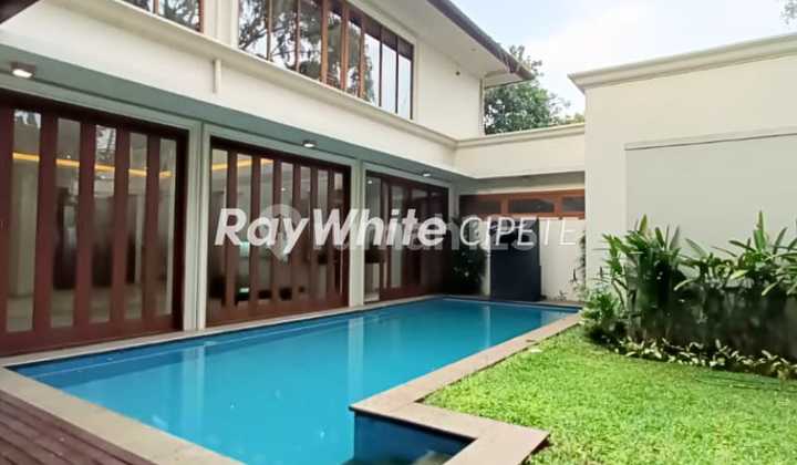 For Rent Ready-to-Occupy Townhouse in Kemang