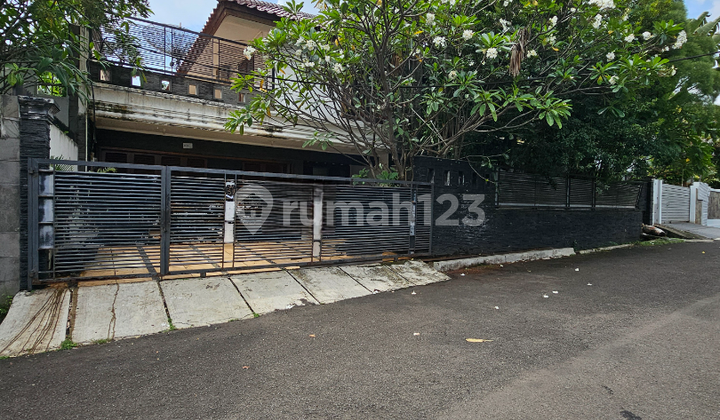 Dijual Rumah 2 Lantai Dalam Kompleks Area Senayan Dijual Rumah 2 Lantai Dalam Kompleks Area Senayan