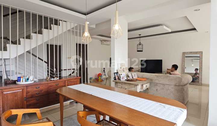 Bali Style Townhouse 3 lantai Pondok Labu Harga 5,7M Nego Bali Style Townhouse 3 lantai Pondok Labu Harga 5,7M Nego