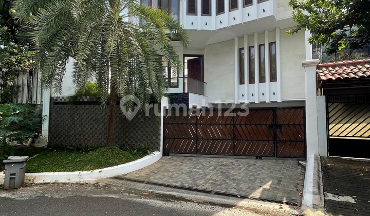 Luxury house in Pondok Indah, South Jakarta