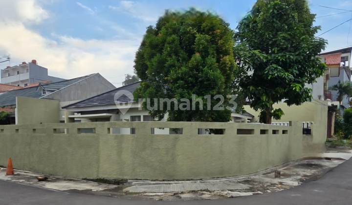 Rumah hoek Dekat MRT Haji Nawi 5 Menit Cipete Utara Jaksel