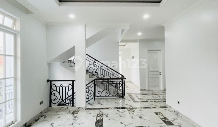 Rumah Brand New Classic Modern Cilandak Dekat Jalan Intan 2