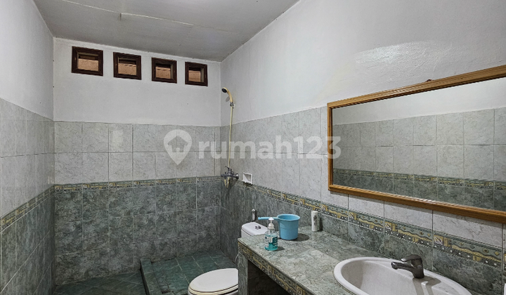 Dijual Rumah 2 Lantai Dalam Kompleks Area Senayan 2