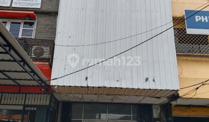 For sale: 4-story shop house in Fatmawati, super cheap price, still negotiable. For sale: 4-story shop house in Fatmawati, super cheap price, still negotiable.