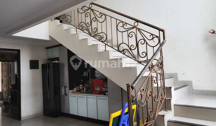 Rumah Taman Palem Split Level Lt325 Unit Rapih Siap Huni 7