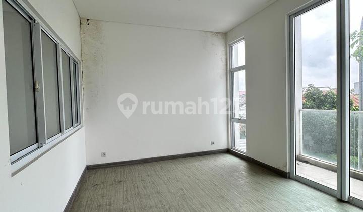 Ready-to-Occupy House Riviera Metland Puri Strategic Location 2