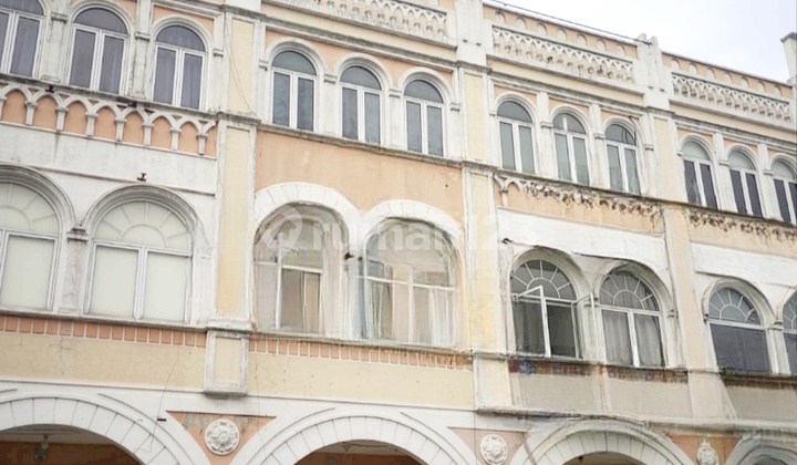 Ruko Boulevard Gading Serpong Alicante 3 Lantai Siap Pakai Ruko Boulevard Gading Serpong Alicante 3 Lantai Siap Pakai