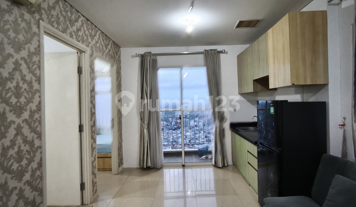 Madison Park 2 Bedroom Furnished Apartment Ready to Move In