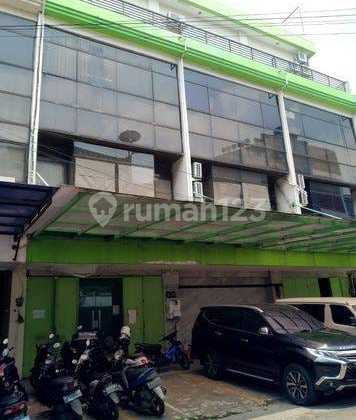 Ruko Roxy Mas Gandeng 3 Cocok untuk Gudang Online atau Kantor