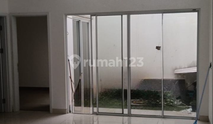 Riviera House Ready to Occupancy Strategic Location 1