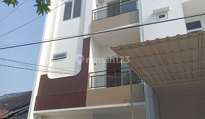 Rumah Minimalis Citra Garden 3 Siap Huni 3 Lantai  1