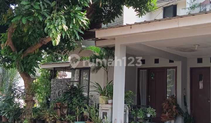 Rumah 2 Lantai Di Sektor 9 Lokasi Bagus Cocok Untuk Di Huni Atau Investasi