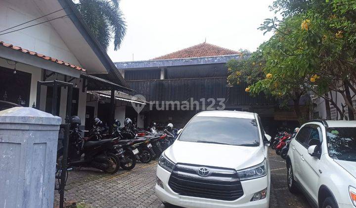 Dijual Ruang Usaha Lokasi Strategis di Tebet 1