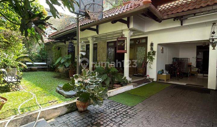 Dijual Rumah Asri di Lokasi Strategis Permata Hijau 1