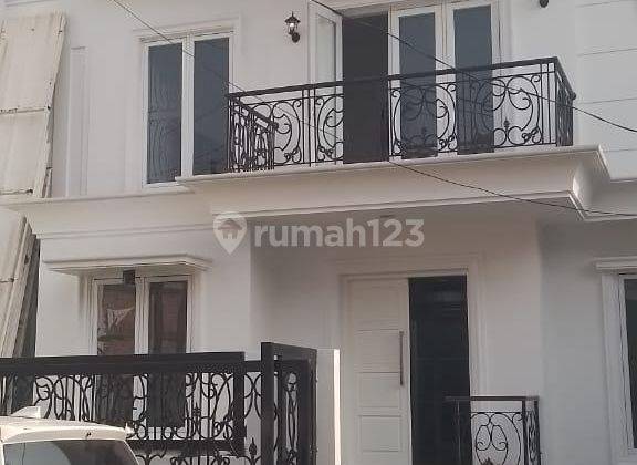 Dijual Rumah Cantik Siap Huni di Bintaro Sektor 9 2