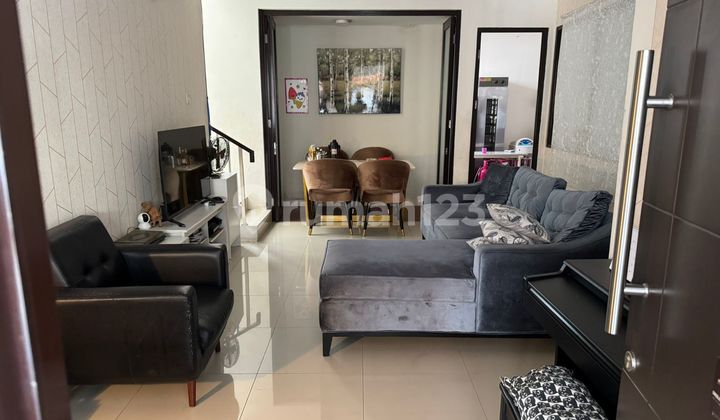 House, 2 Floors, SHM, in Bintaro House, 2 Floors, SHM, in Bintaro