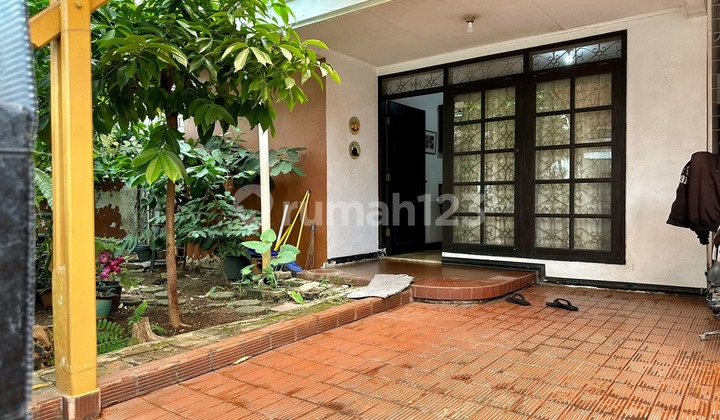 Sector 1 House, Entering South Jakarta, Attractive Price 2