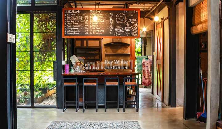Rumah Jual Industrial Gaya Baru, Desain Unik, Lokasi Strategis 1