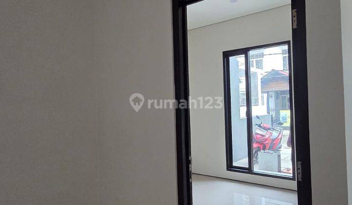 Brand New!! Rumah Cantik 2 Lantai dengan Desain Modern Siap Huni Lokasi Strategis @Bintaro, Sektor 5 2