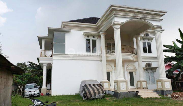 Dijual Rumah Mewah Halaman Luas di Pondok Pucung 2