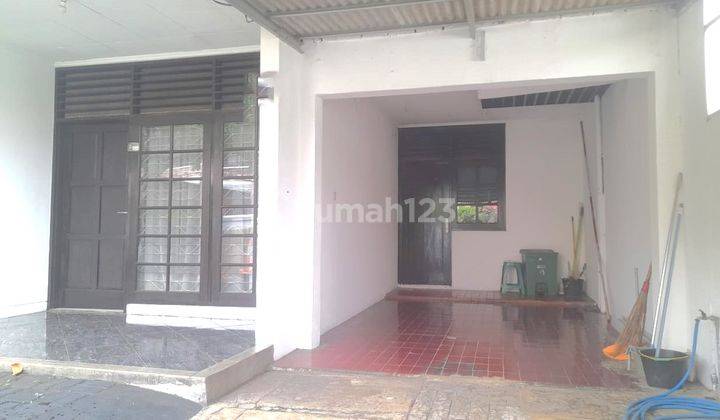 Dijual Murah Rumah Luas di Bintaro Sektor 3 2