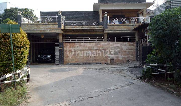 Dijual Rumah Bagus Ada Private Pool di Villa Bintaro Indah 2