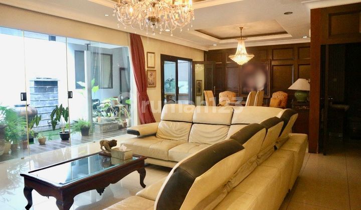 Rumah Mewah ada Kolam Renang Privat Di Cilandak Jaksel LT 1150m2 LB 800m2 SHM Lokasi Strategis