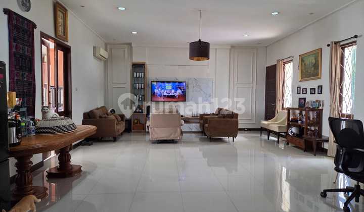 Dijual Rumah Mewah, Harga Menarik, Lingkungan Aman Dijual Rumah Mewah, Harga Menarik, Lingkungan Aman