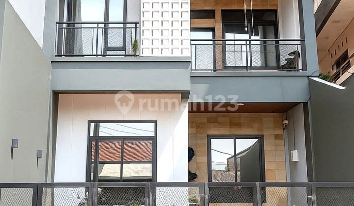 Rumah Baru Indusrtrial Modern di Pisangan Ciputat 2