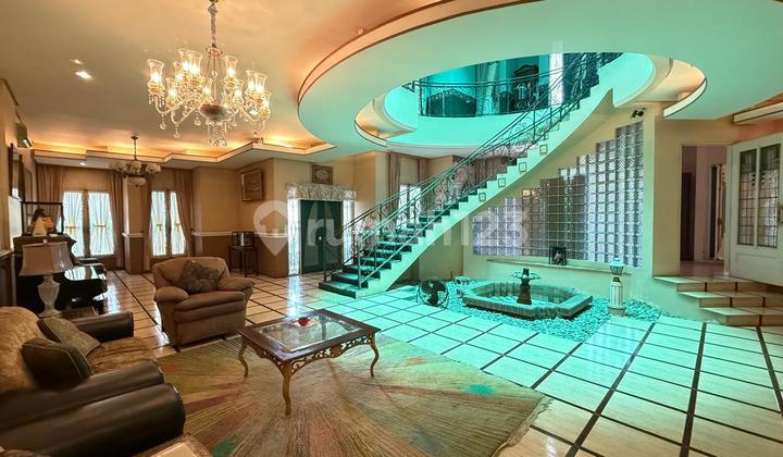 Luxury House with Spacious Garden @Bintaro Sector 9