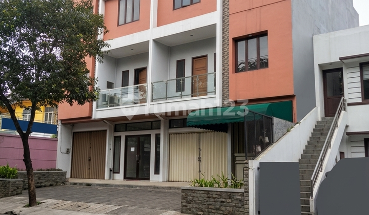 Jual Ruko Gandeng di Bintaro Sektor 9 Kawasan Ramai