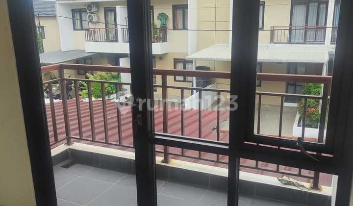 Di Sewakan Rumah 2 Lantai Gateway Pasteur Bsndung