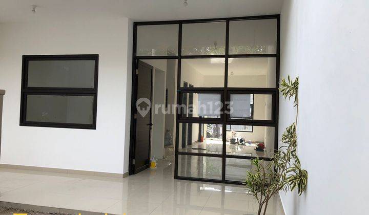 Disewakan Rumah Baru Cocok Untuk Tempat Tinggal Boleh Untuk Kantor Di Sayap Bkr Bandung  1