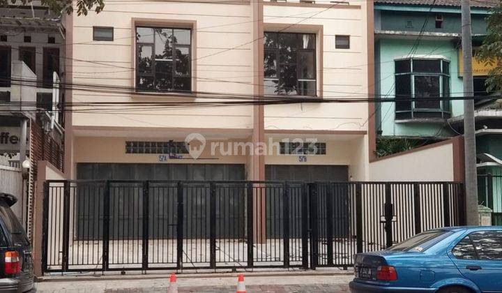 Disewakan Ruko Baru Minimalis 3 Lantai  Pusat Kota Dekat Talagabodas Dan Burangrang Bandung 1