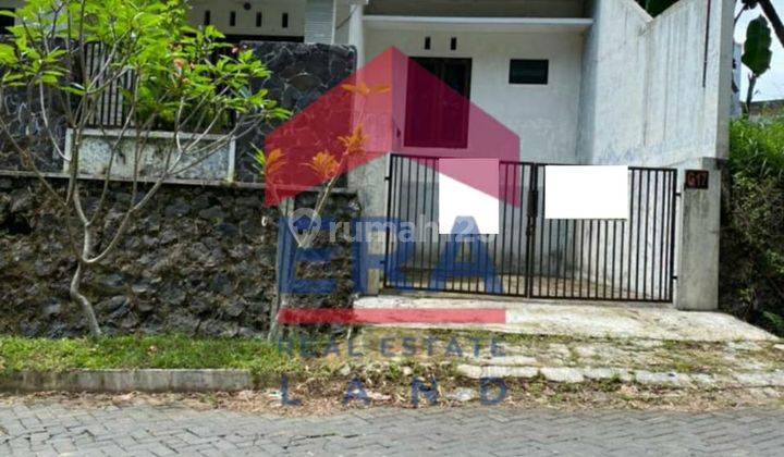 Rumah Bagus Unfurnished SHM Dieng, Malang 1