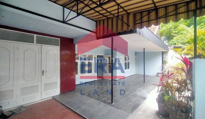 Rumah 2 Lantai SHM di Jalan Kampar , Malang 1