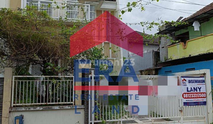 Rumah 2 Lantai Bagus Unfurnished di Jalan Mandalawangi , Malang 1