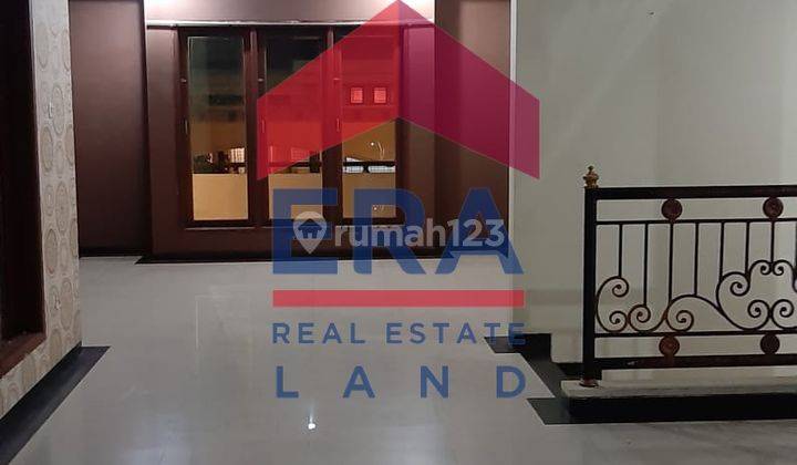 Rumah 2 Lantai Bagus di Jalan Istana Dieng Raya, Malang 2