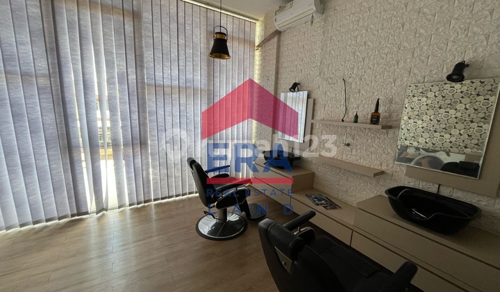 Good Shop House 180 m2 Freehold Title at Gajayana Intersection, Malang 2