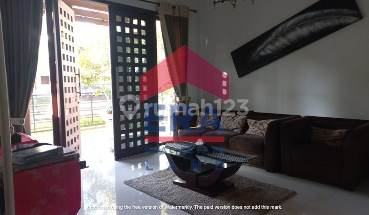 Rumah Mewah , 2 Lantai, SHM, di Araya 2