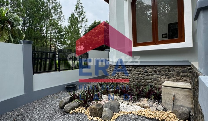 Rumah, 2 Lantai, SHM, di Araya