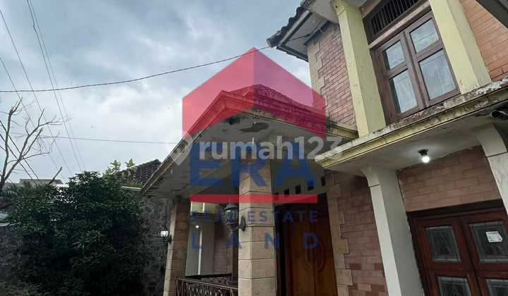 Rumah 2 Lantai Bagus SHM di Jalan Candi Bukirsari , Malang