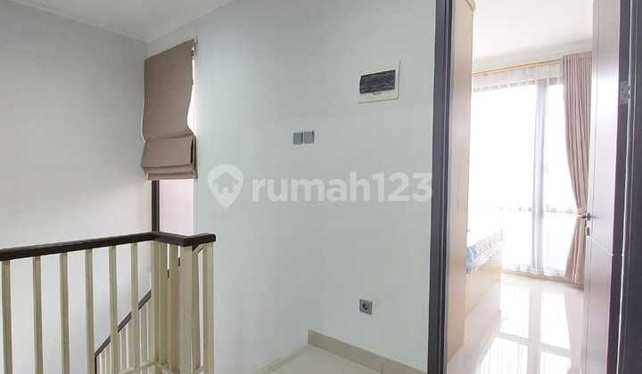 Rumah Cantik Siap Huni di Kebayoran Bintaro Dua Lantai - 0901 2