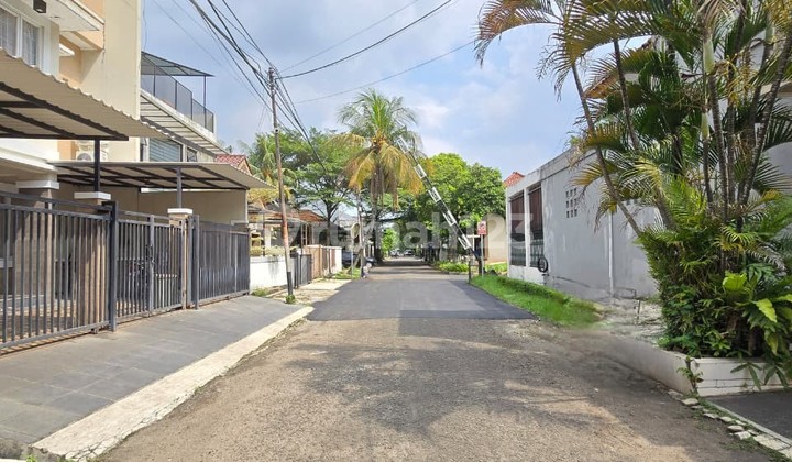 Nice Boarding House Ready to Occupied Attractive Price in Bintaro Sector 5 - 1028 2