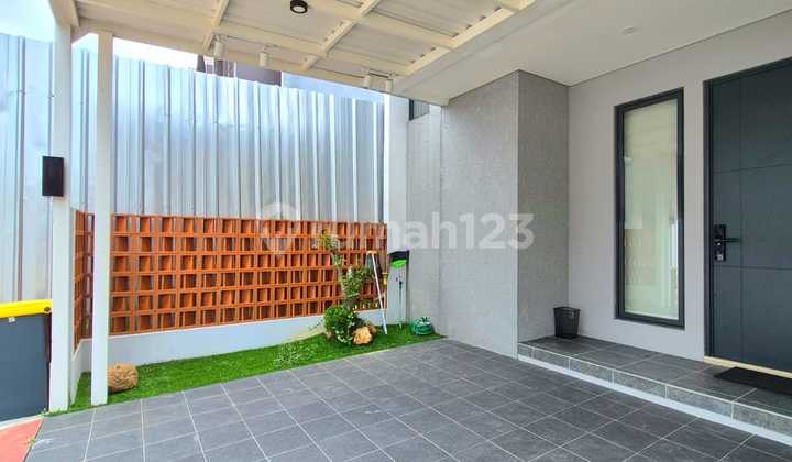 Nice House Ready to Live Fully Furnished Area Graha Raya - 0609 2