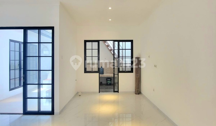 Nice House Ready to Live In Emerald Bintaro Location - 0110 2