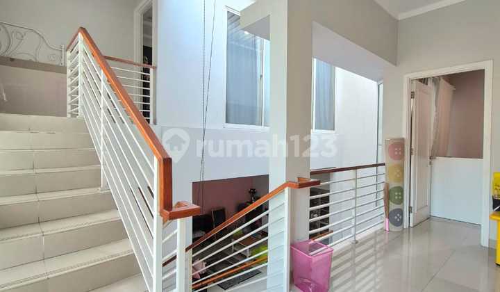 Rumah Pojok Siap Huni di Kebayoran Bintaro Jaya - 0154