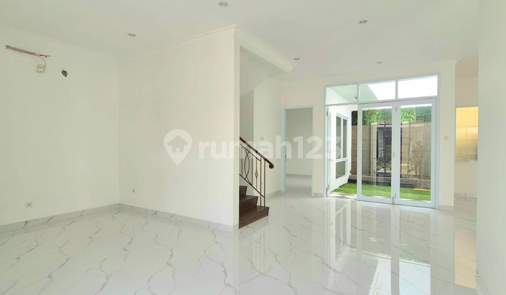 Dijual Rumah Bagus Siap Huni Lokasi Emerald Bintaro Jaya - 0299 2